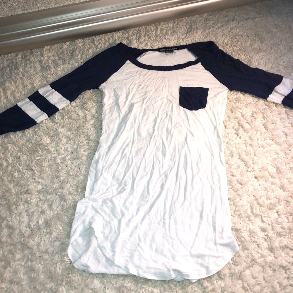 Baseball tee like new